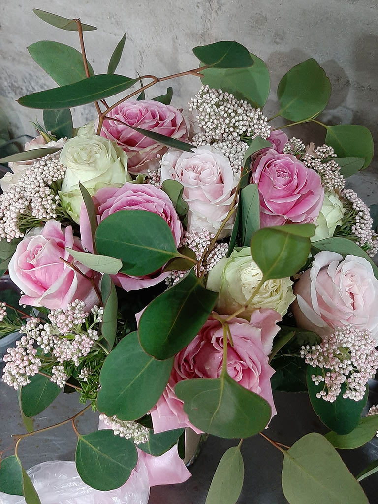 Pastel Mixed Roses Bunch